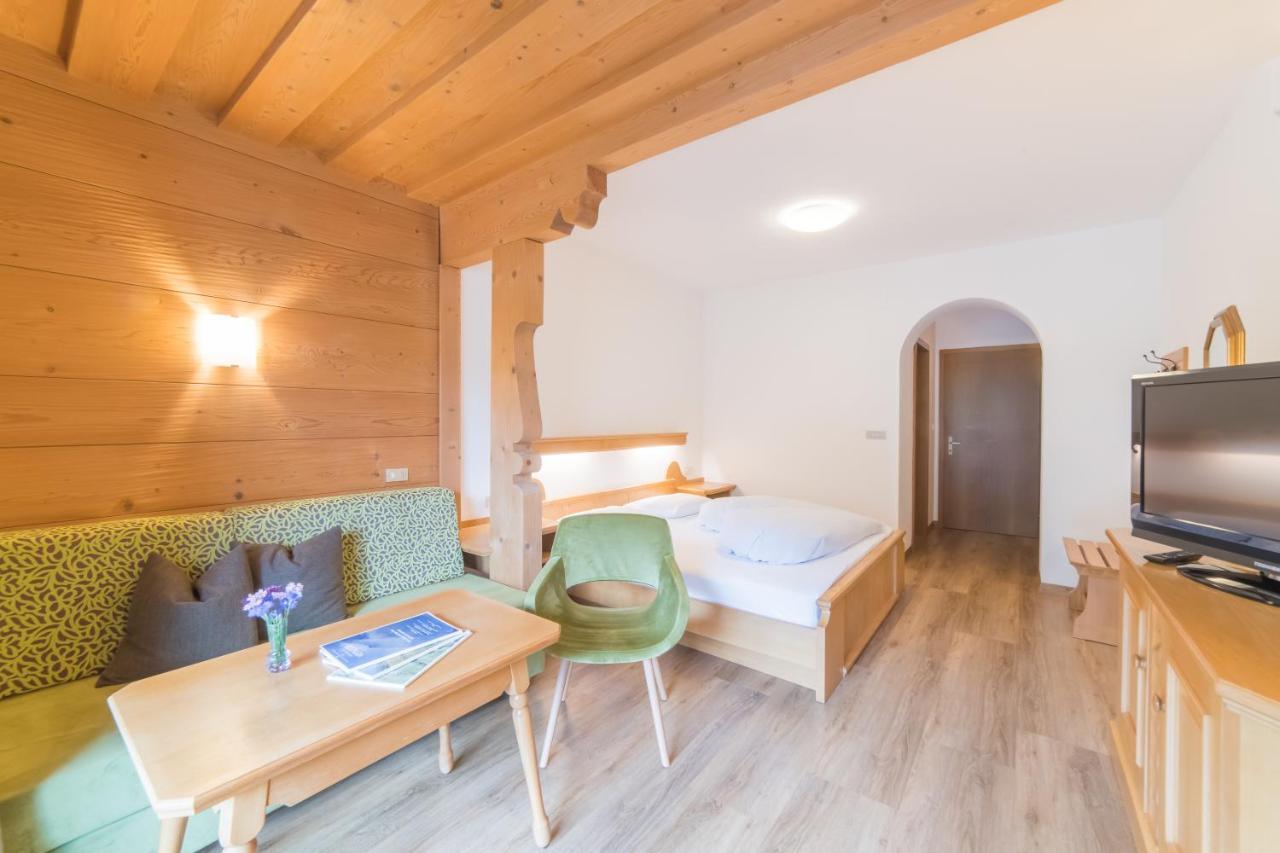 Pension Apartments Pardell Castelbello Bagian luar foto