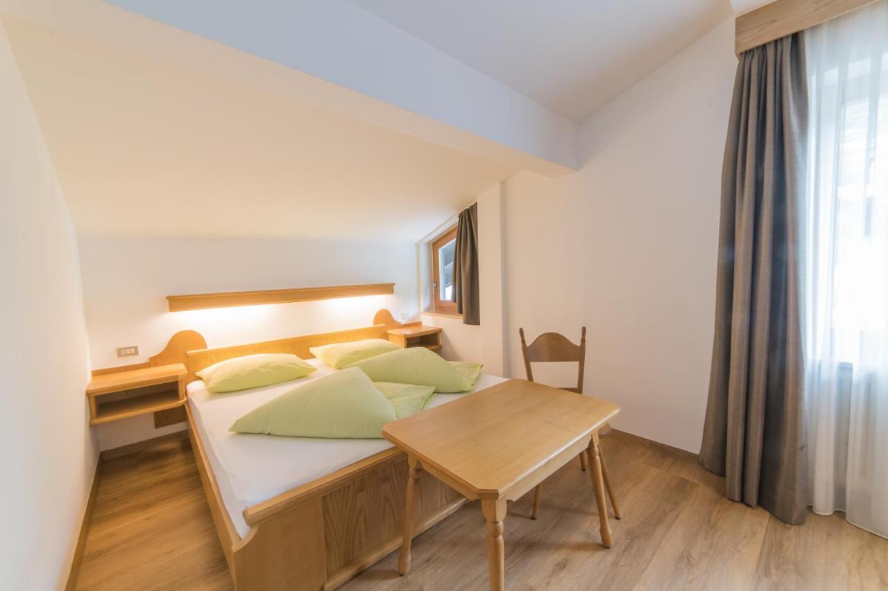 Pension Apartments Pardell Castelbello Bagian luar foto